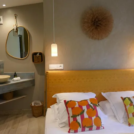 La Vagabonde ベッド・アンド・ブレックファスト 4*