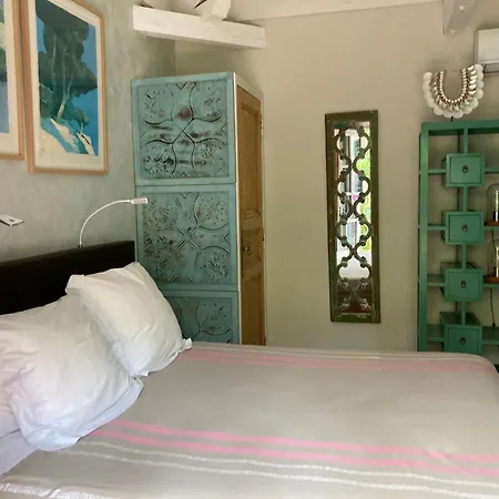 La Vagabonde Bed & Breakfast *