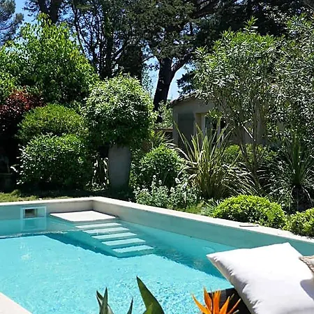 La Vagabonde Bed & Breakfast 4*