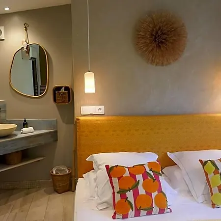 La Vagabonde Bed & Breakfast 4*